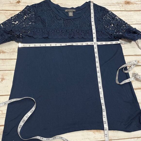 Adrianna Papell Navy Blue Top Shirt Lace Sleeves And Neckline Overlay Size Small - Picture 7 of 11